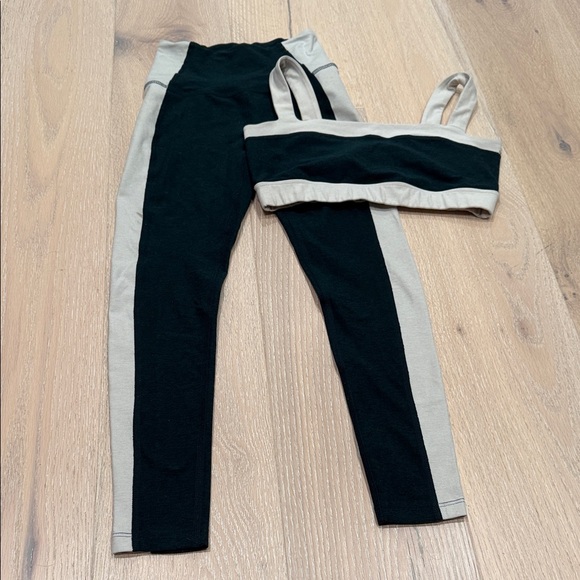 Spacedye Green and Beige Workout Set - Picture 1 of 6